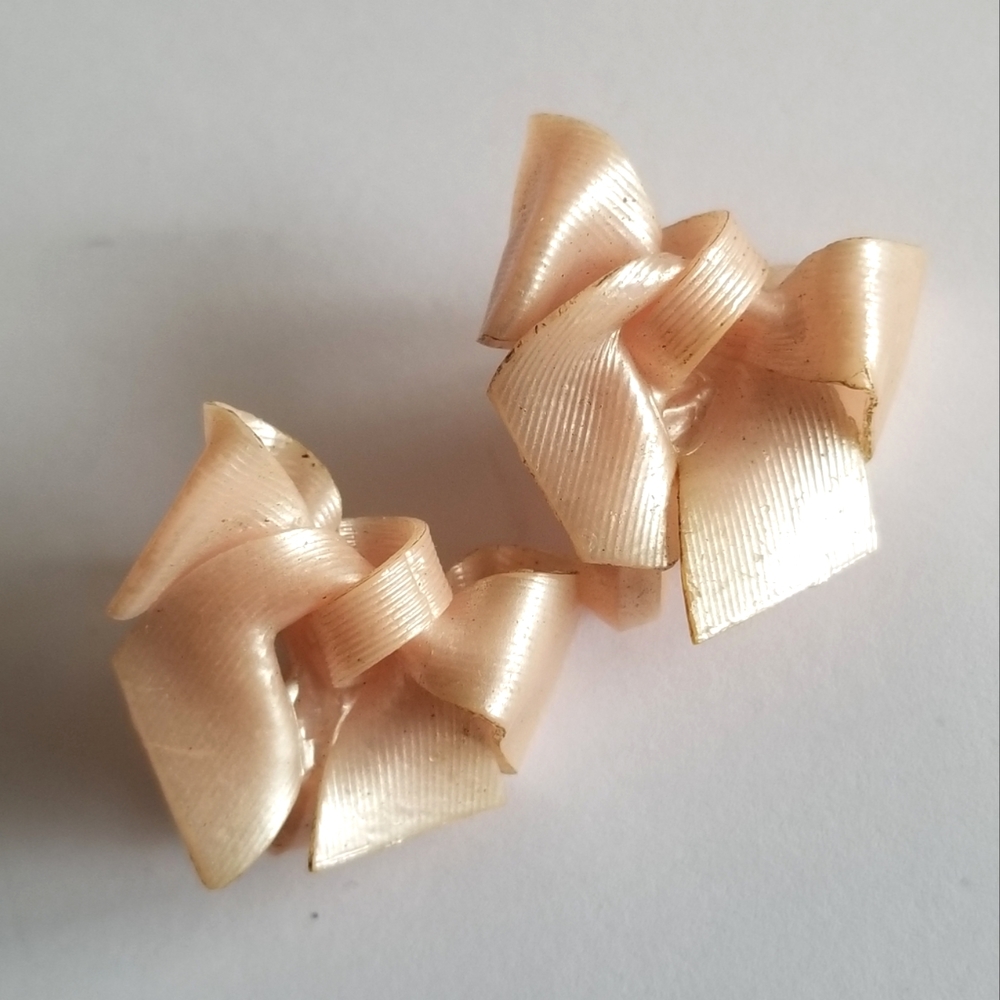 Vintage earrings pink bows puff plastic clip on coquette girl feminine girly